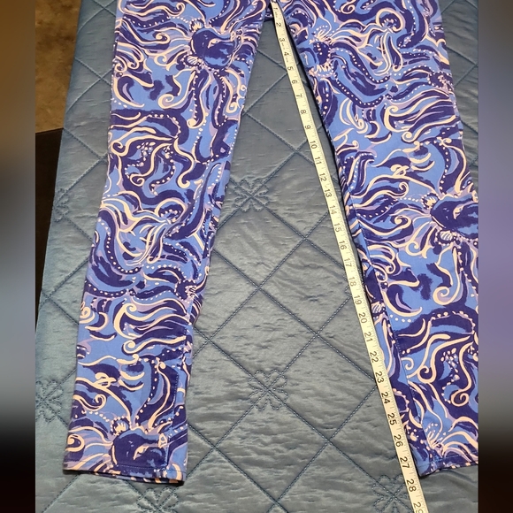 Lilly Pulitzer South Ocean Skinny Crop Pants  in the print Coastal Blue Whisper - Picture 6 of 10